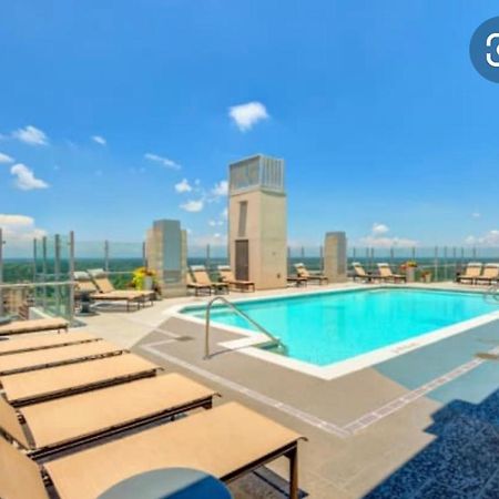 Luxurious 1Br Uptown Highrise/ Balcony With City View! Шарлотт Экстерьер фото